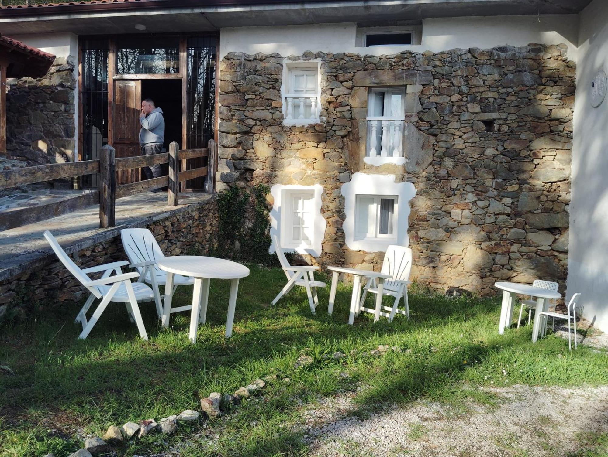 Hotel El Nuevo Semellon Aceptamos Mascotas Tineo Dış mekan fotoğraf